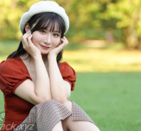 이토 메루, 소속사 이적으로 예명 '니아(Nia)'로 변경