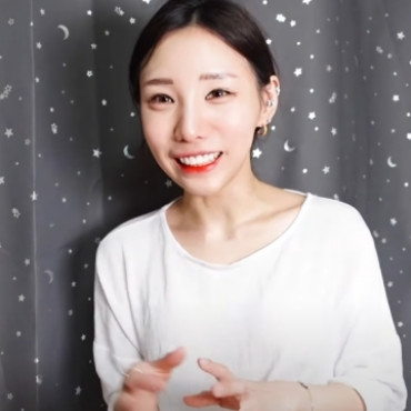 한국 성인배우 겸 유튜버 예슬, 자궁경부암으로 사망