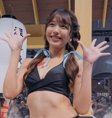 키노시타 히마리 움짤, 9월 9일 첫 내한 팬미팅하는 키노시타 히마리 TRE 2023에서의 모습 움짤 - 木下ひまり
