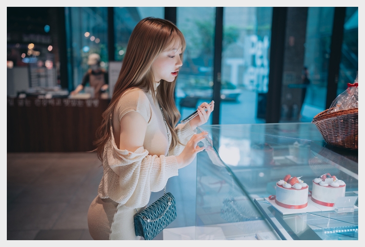 손예은 웹화보 DJAWA 'Happy Solo Birthday' 맛보기 - 모델 손예은