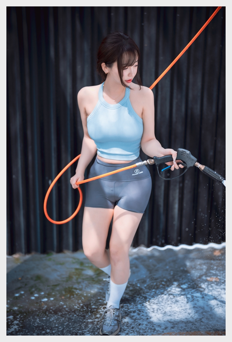 손예은 웹화보 DJAWA 'Wash My Car' 맛보기 - 모델 손예은