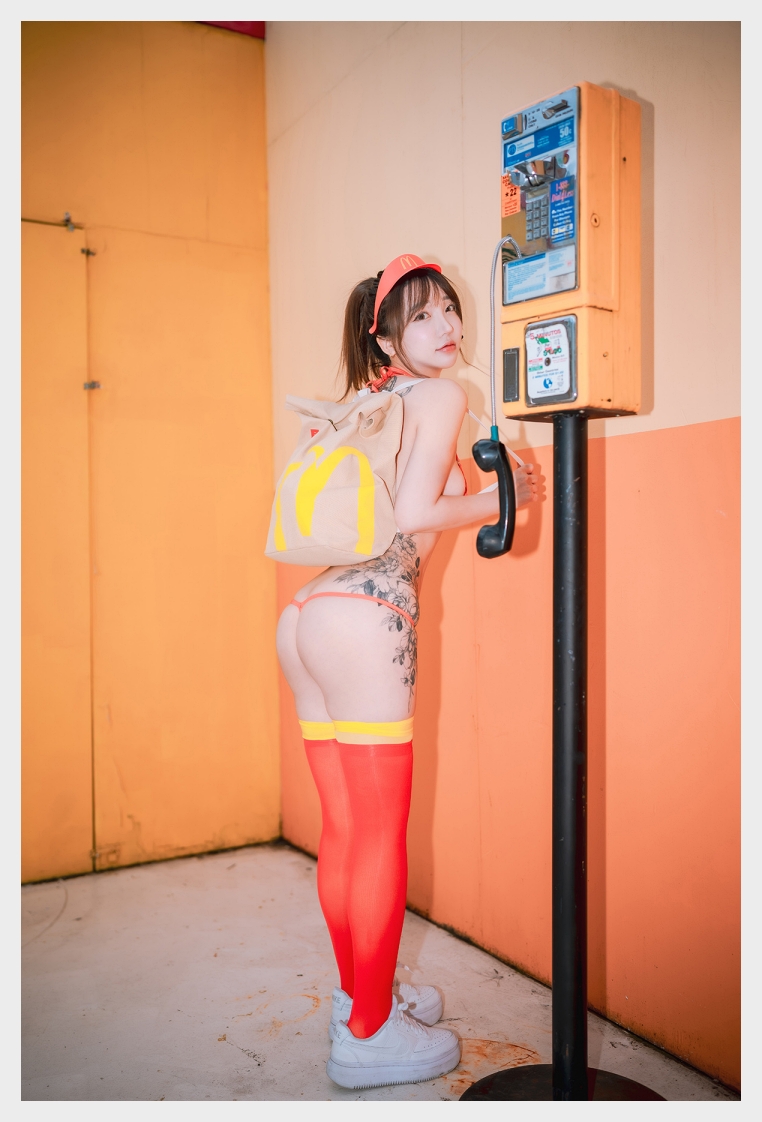 손예은 DJAWA 'McDonald’s Girl' 웹화보 맛보기 - 모델 손예은