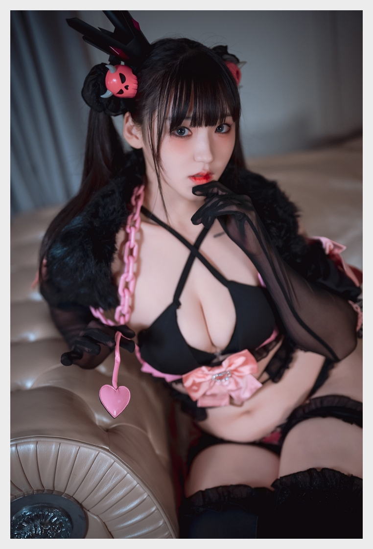 헨둥 웹화보 DJAWA 'Moonlit Witch & Demon Princess' 맛보기 - 모델 헨둥