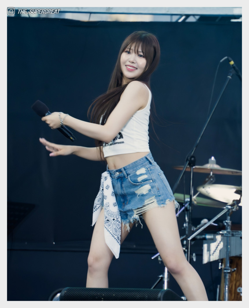 러브원 유나 2025 여르미오페스티벌 250816 직찍