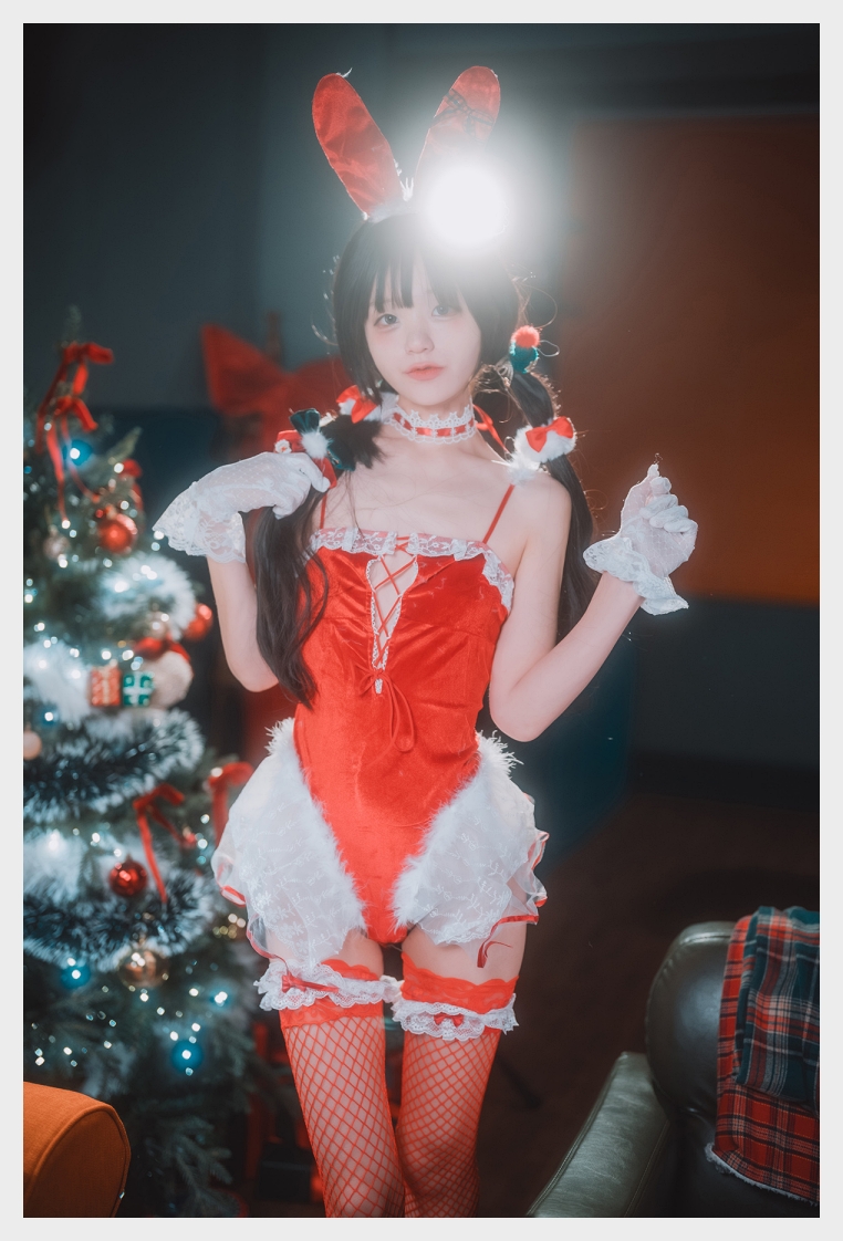 정제니 DJAWA Christmas Special 2025 : Jenny – The Christmas Bunny 웹화보 맛보기 - 코스어 정제니