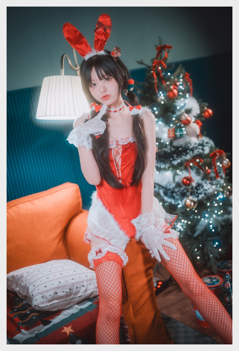 정제니 DJAWA Christmas Special 2025 : Jenny – The Christmas Bunny 웹화보 맛보기 - 코스어 정제니