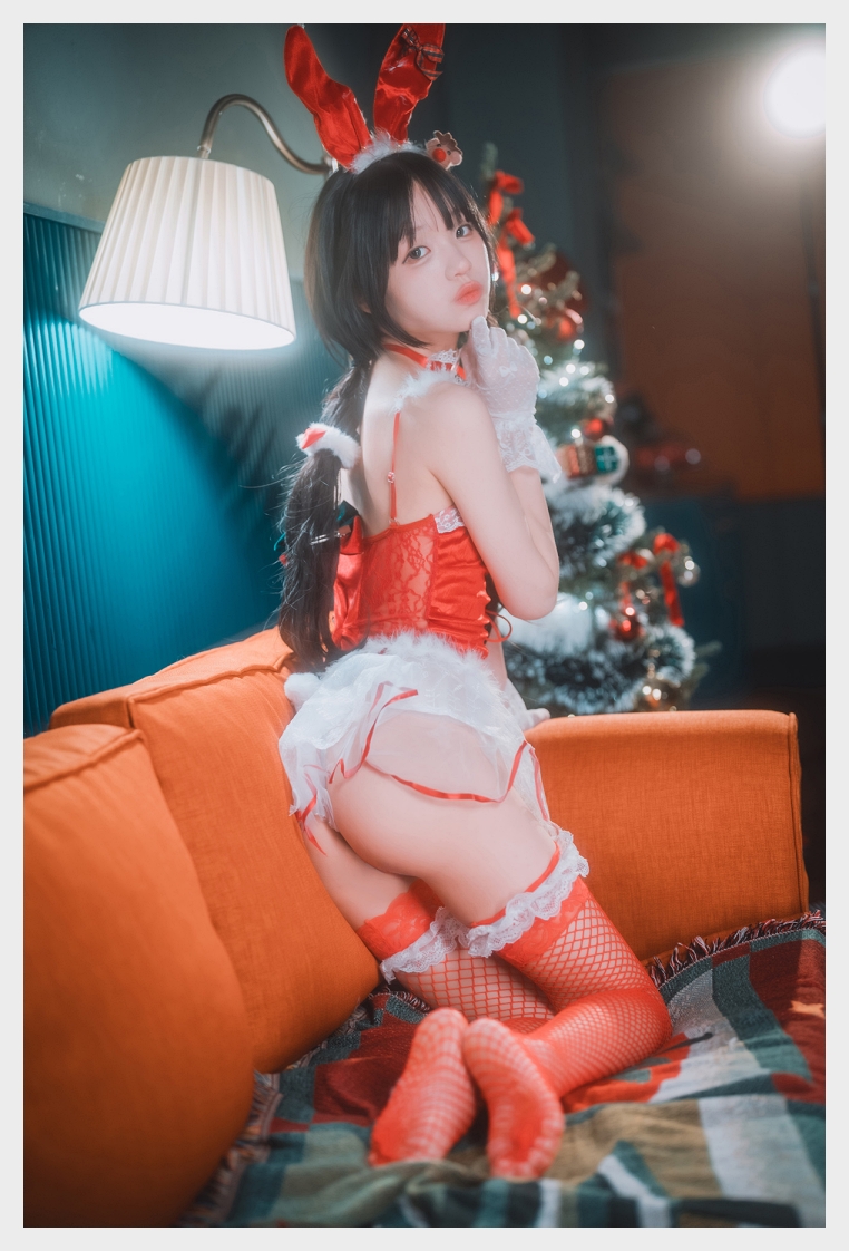 정제니 DJAWA Christmas Special 2025 : Jenny – The Christmas Bunny 웹화보 맛보기 - 코스어 정제니