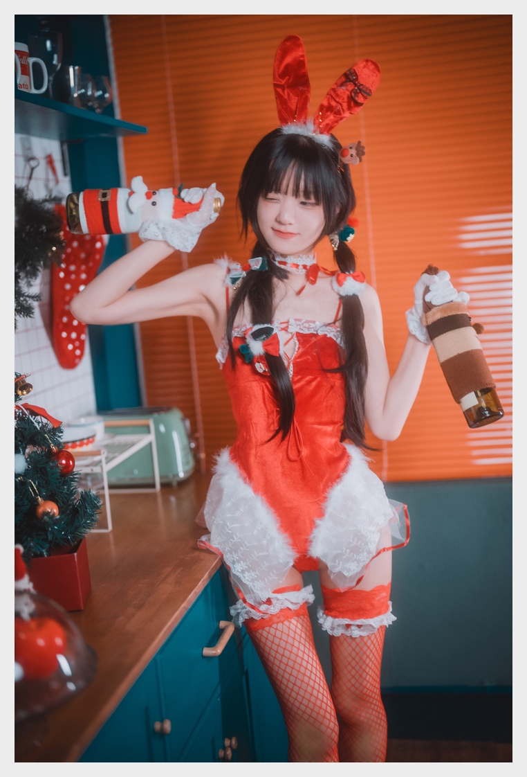 정제니 DJAWA Christmas Special 2025 : Jenny – The Christmas Bunny 웹화보 맛보기 - 코스어 정제니