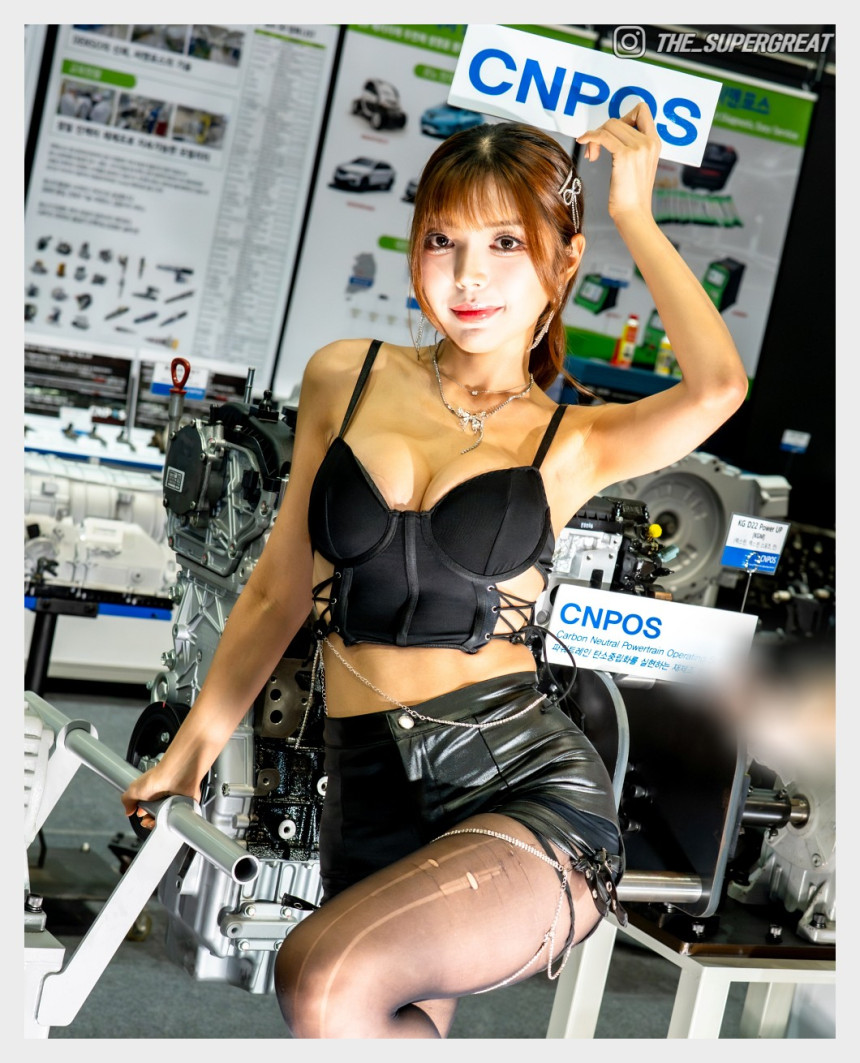 유수정 직찍 2025 오토살롱테크코리아 씨엔포스 부스 250920 - 모델 유수정 - 4