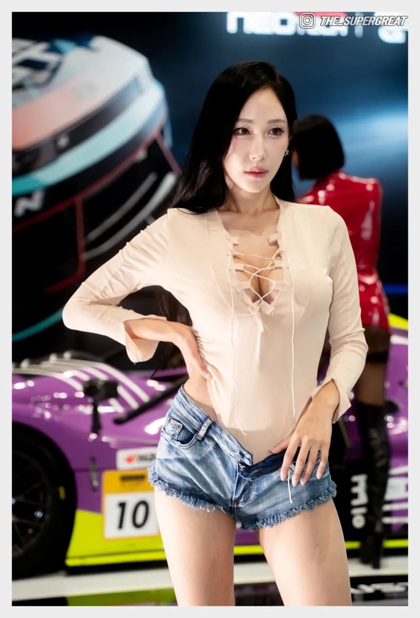 꽃태희 직찍 2025 오토살롱테크코리아 저스트쉴드 부스 250921 - 모델 꽃태희 - 2