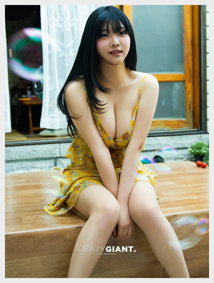 송하나 크레이지 자이언트 2026년 5월호 화보 맛보기 - 모델 송하나 - 3