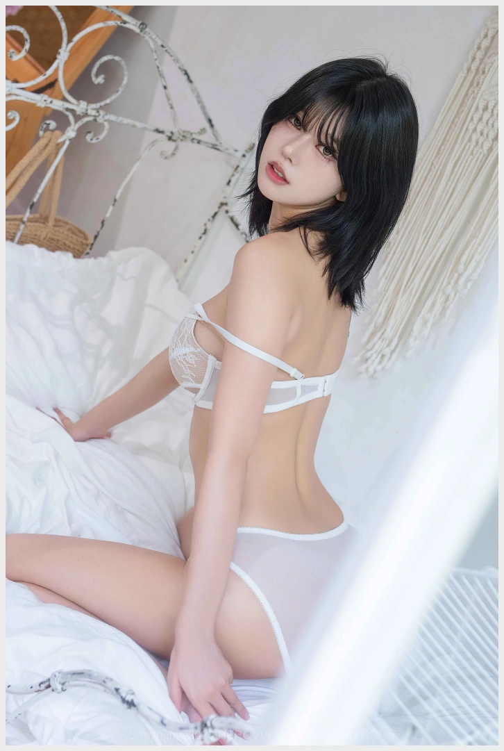 최솜이 웹화보 HEROVIA \'최솜이 White\' 맛보기 - 크리에이터 최솜이 - 3