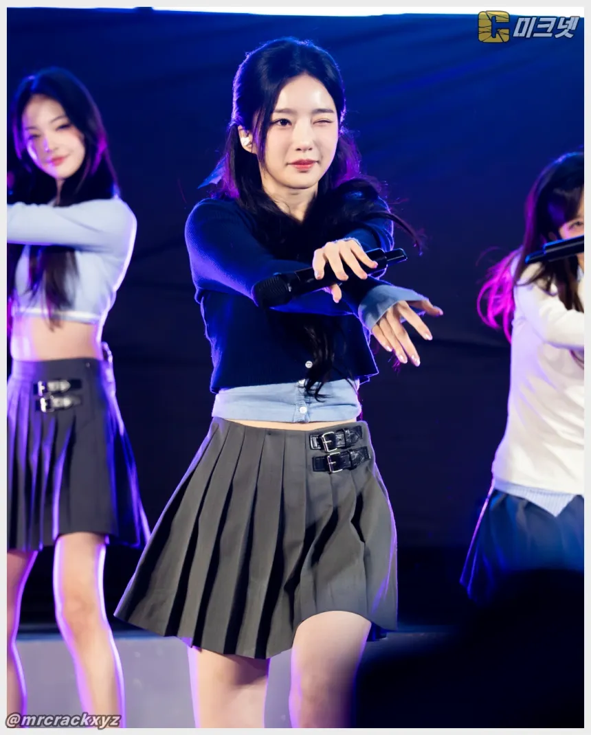 트리플에스 김유연 직찍 2025 수원 청소년 대축제 251025 - 트리플에스 김유연 - 2