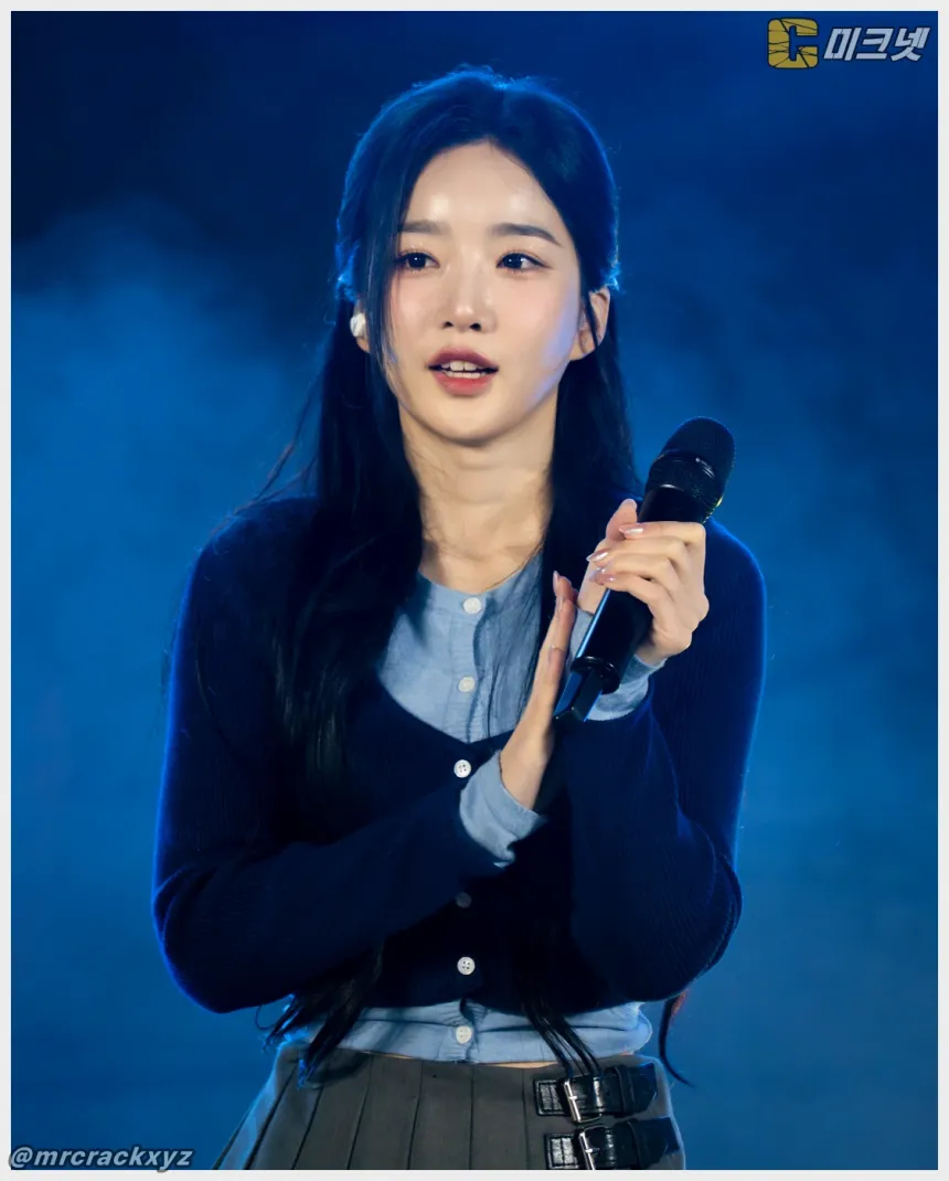 트리플에스 김유연 직찍 2025 수원 청소년 대축제 251025 - 트리플에스 김유연 - 8
