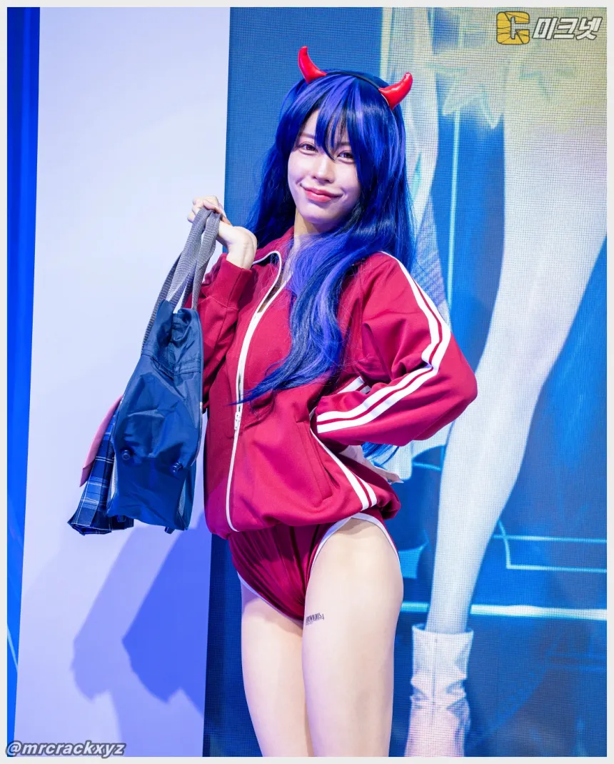 히다카 루이나 직찍 AGF 2025 브라운더스트 2 부스 251207 - 모델 히다카 루이나(日高るいな) - 5