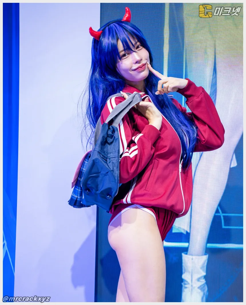 히다카 루이나 직찍 AGF 2025 브라운더스트 2 부스 251207 - 모델 히다카 루이나(日高るいな) - 7