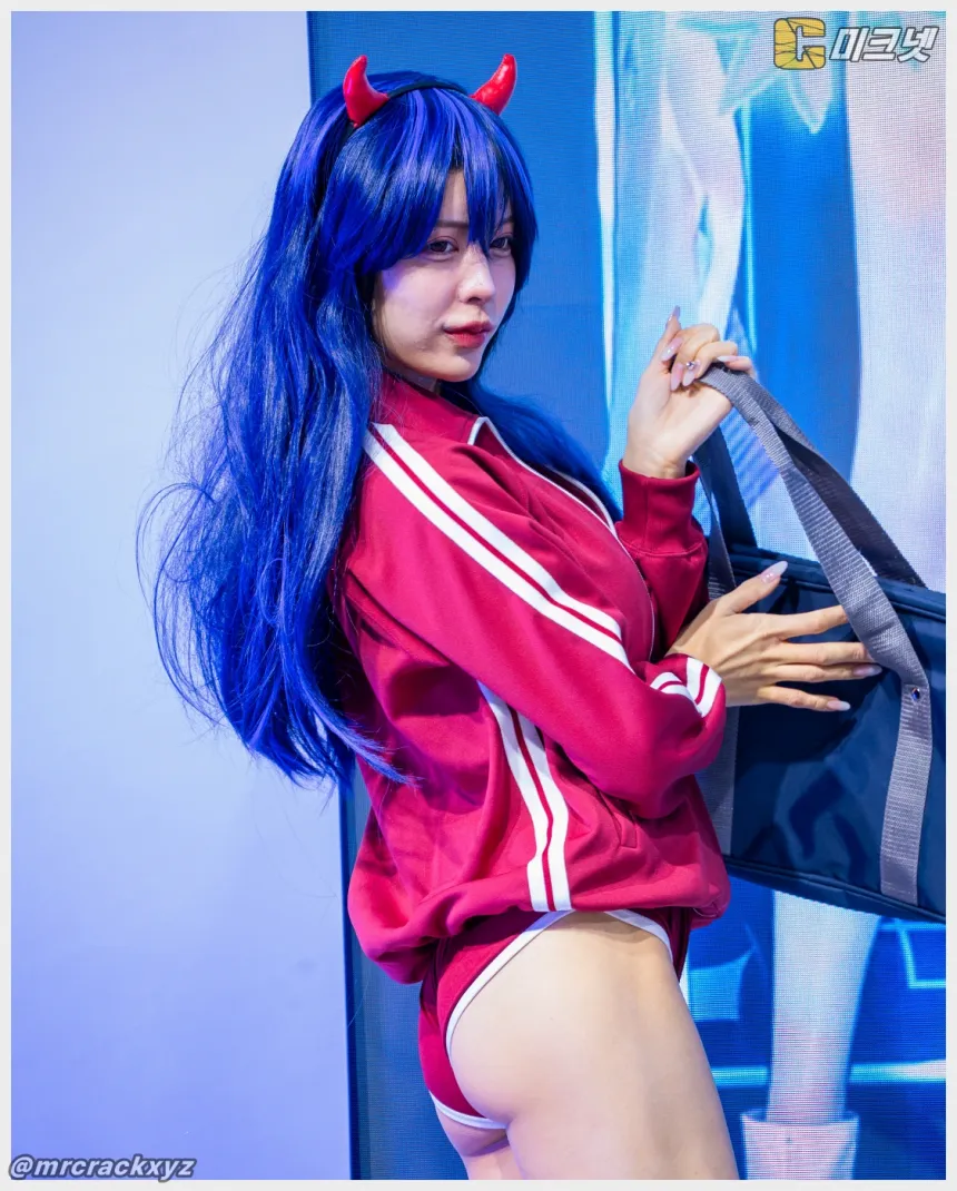 히다카 루이나 직찍 AGF 2025 브라운더스트 2 부스 251207 - 모델 히다카 루이나(日高るいな) - 13