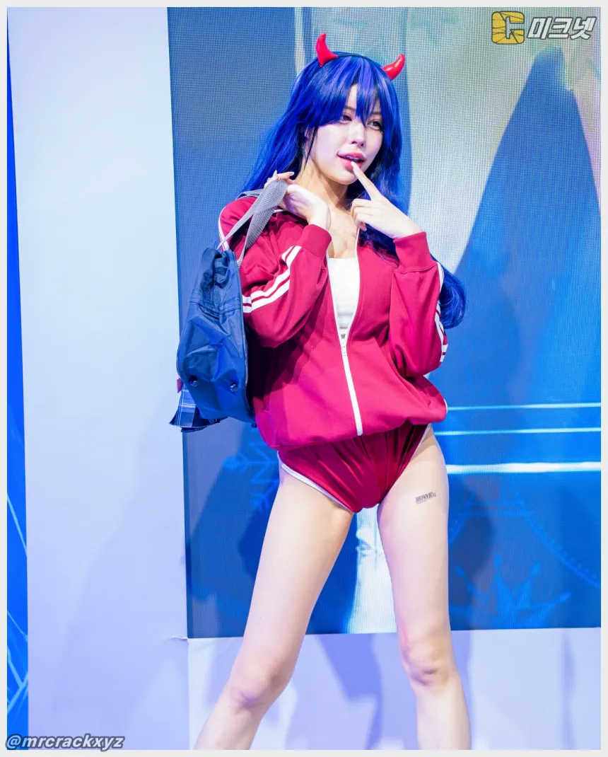 히다카 루이나 직찍 AGF 2025 브라운더스트 2 부스 251207 - 모델 히다카 루이나(日高るいな) - 18