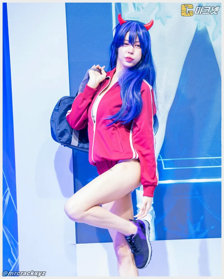 히다카 루이나 직찍 AGF 2025 브라운더스트 2 부스 251207 - 모델 히다카 루이나(日高るいな) - 19