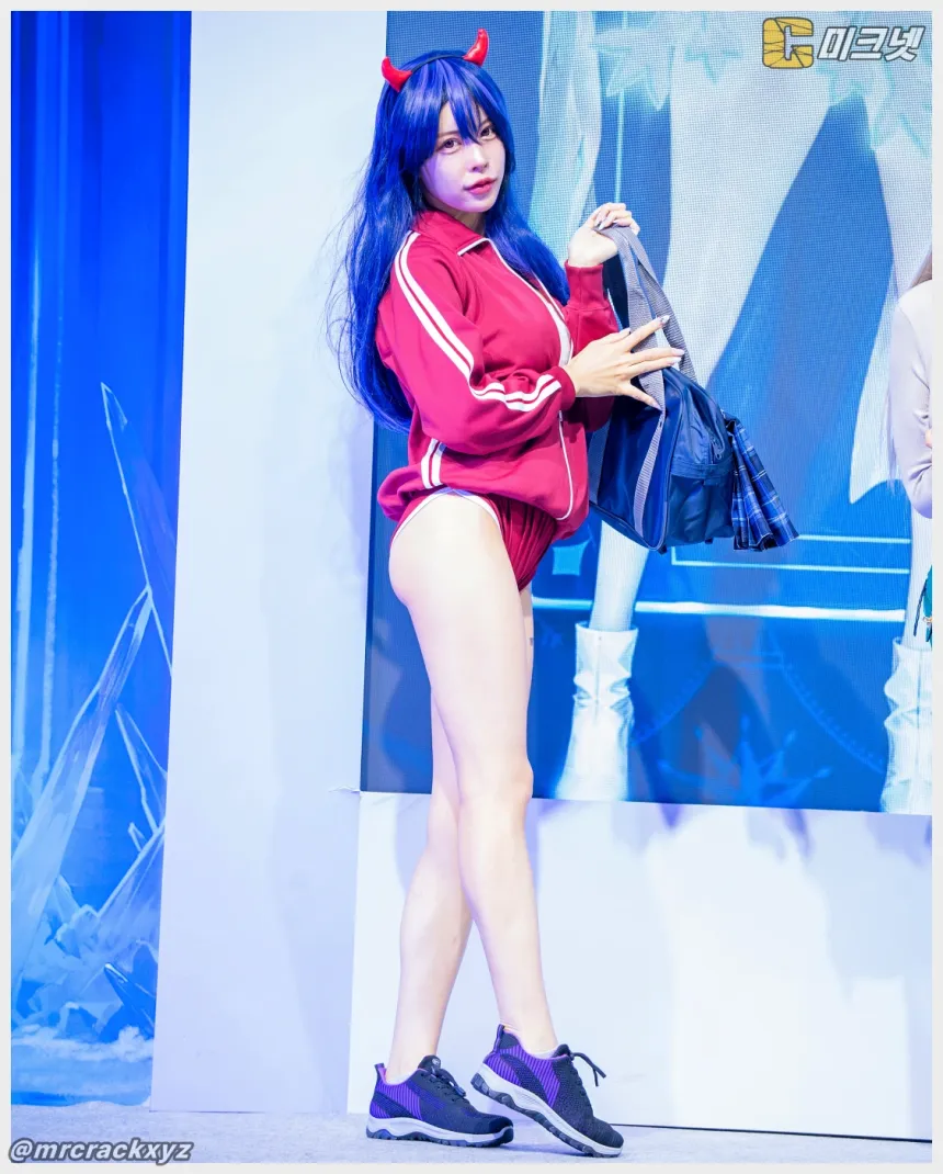 히다카 루이나 직찍 AGF 2025 브라운더스트 2 부스 251207 - 모델 히다카 루이나(日高るいな) - 23