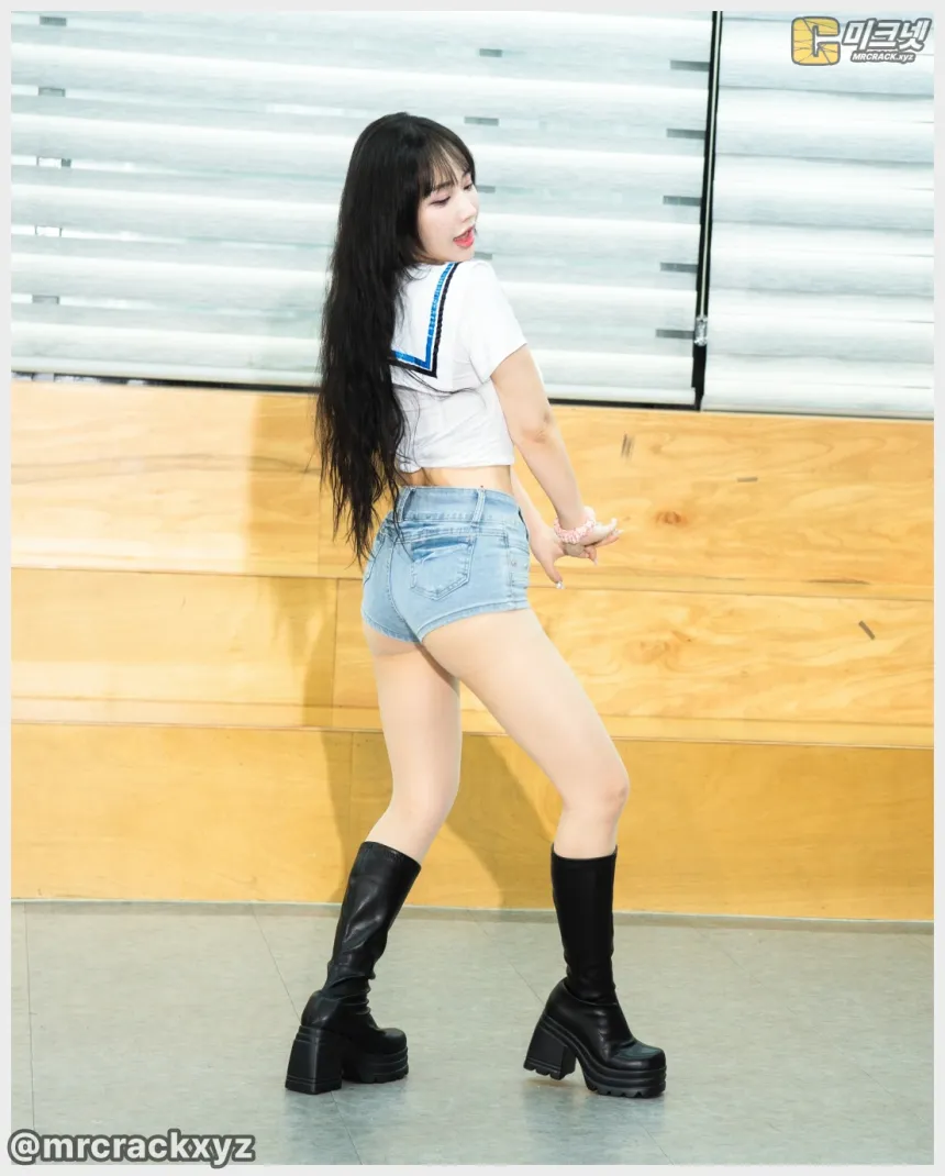 냥사랑 직찍 해피니스 실내 버스킹 260620 - 모델 겸 댄스팀 해피니스 냥사랑 - 2