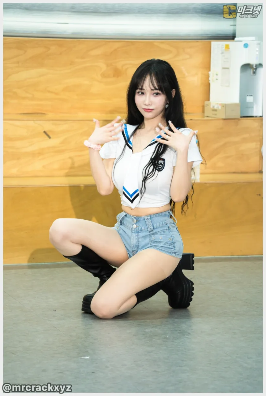 냥사랑 직찍 해피니스 실내 버스킹 260620 - 모델 겸 댄스팀 해피니스 냥사랑 - 6