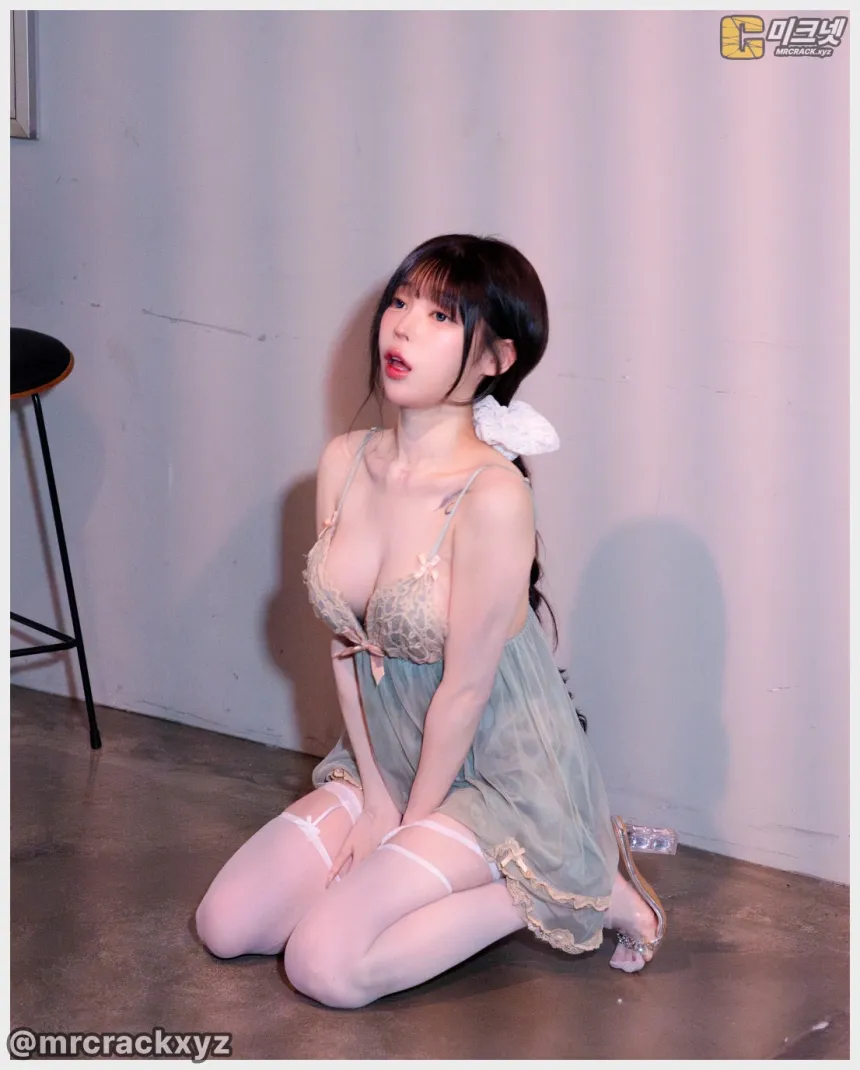 유디 직찍 크크 팬미팅 봄꽃 무도회 260603 - 모델 유디 - 10